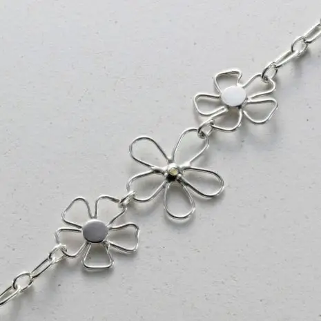 Flora - Trio bloom 3 Flora - Trio bloom 3