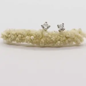 Zilveren oorstekers ‘ÉCLAT CARRÉ’